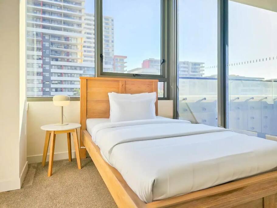 Walk To Shopping & Premium * Sydney