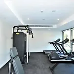 Walk To Shopping & University Premium Apartment